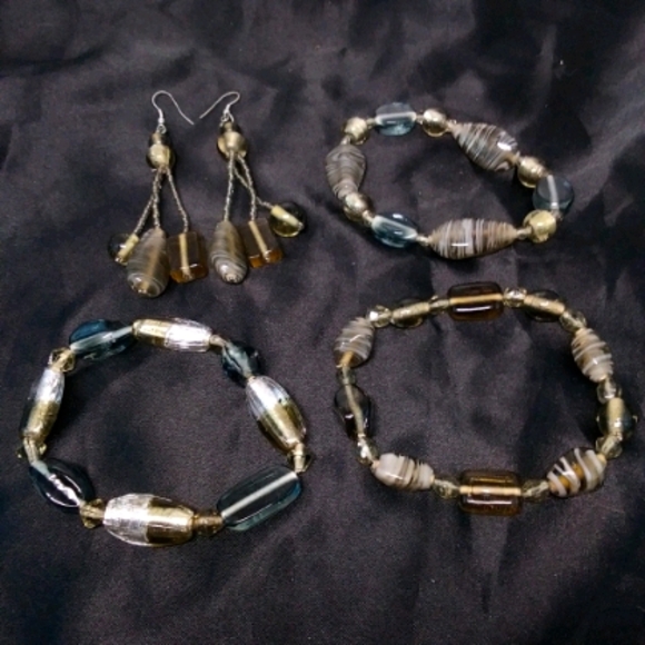 Vintage Jewelry Bundle - Picture 1 of 5